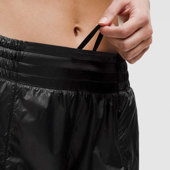 New Rare LULULEMON Hotty Hot High Rise Shorts 4" Black Matte Sheen Lined 6 - Picture 7 of 12